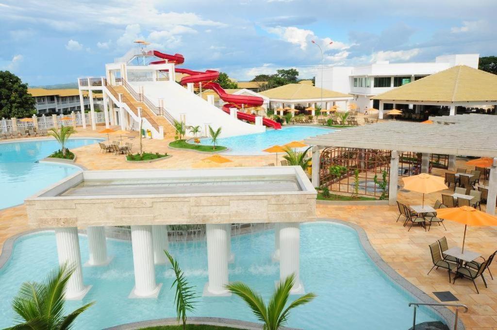 Lacqua Diroma Oficial - Diroma Acqua Park Incluido - Com Roupa De Cama E Banho Caldas Novas Exterior photo